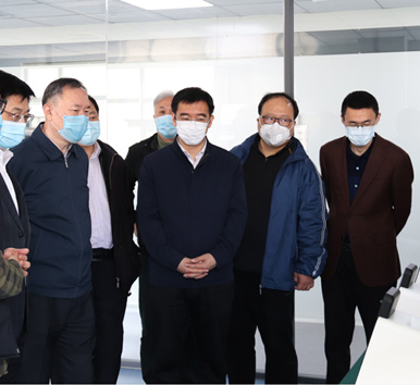 Les dirigeants du Bureau municipal des sciences et de la technologie ont visité le LOCMEDT pour des travaux de recherche