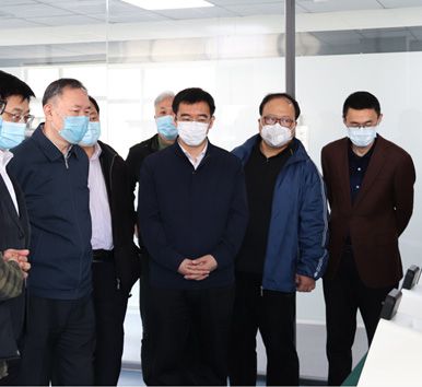 Les dirigeants du Bureau municipal des sciences et de la technologie ont visité le LOCMEDT pour des travaux de recherche