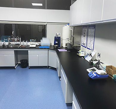Salle de R&D pour l'équipement médical à usage vétérinaire de paillasse